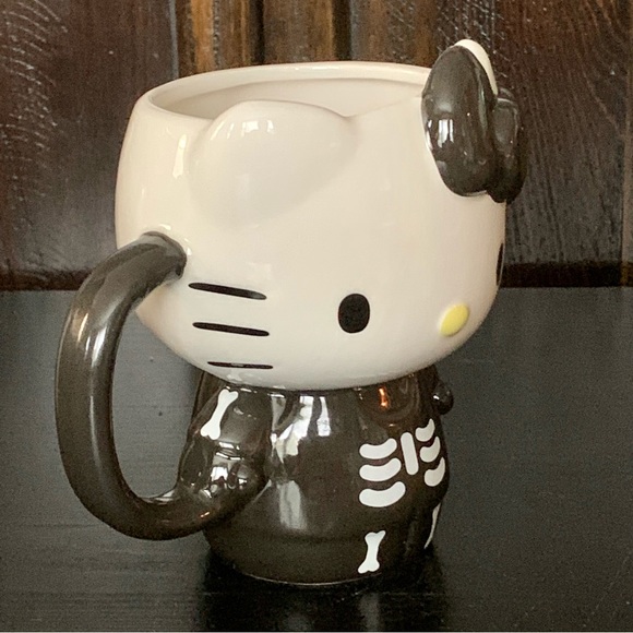 HTF - Hello Kitty Skeleton 20oz Figural Halloween Mug - Picture 12 of 14